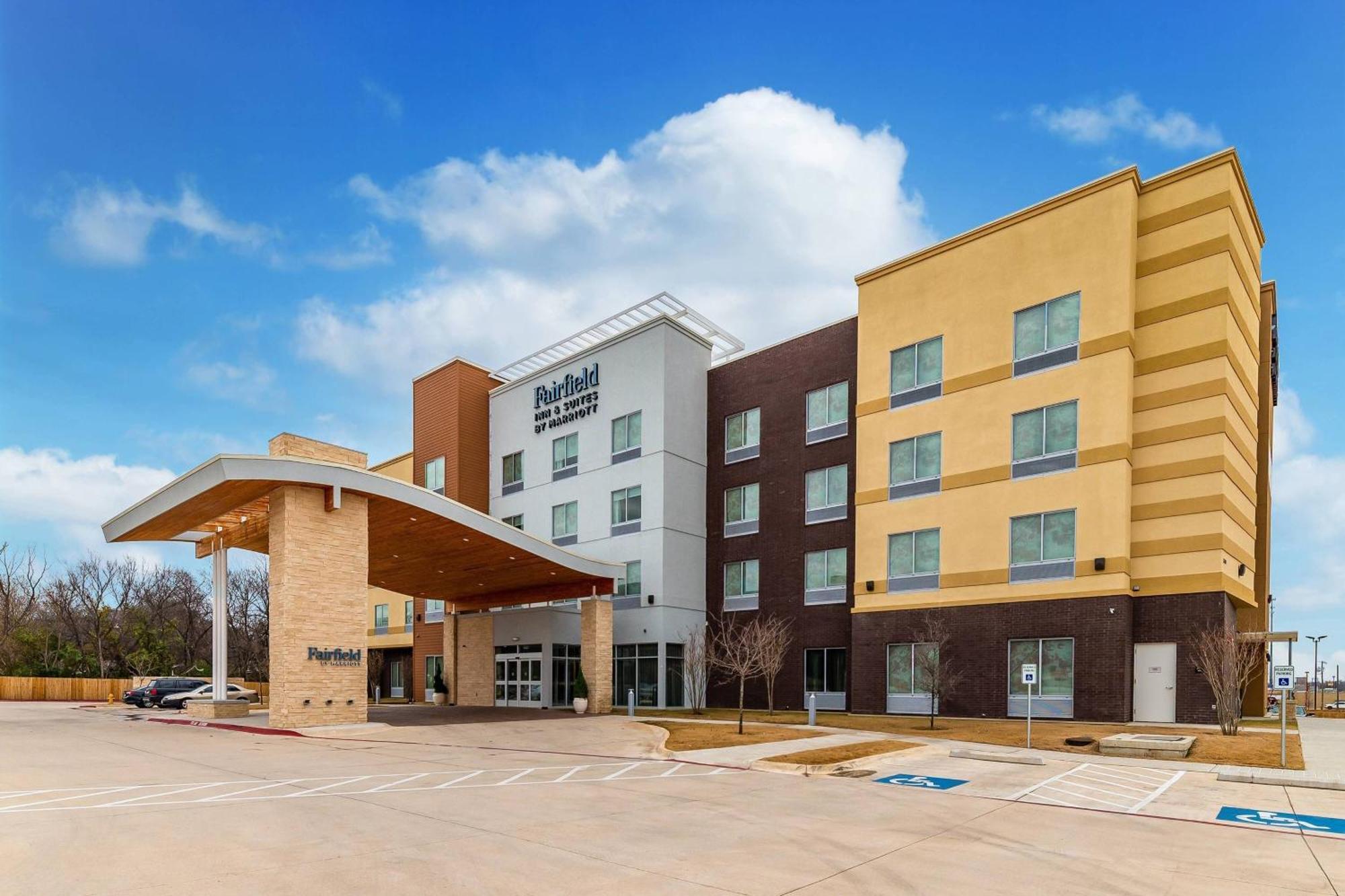 Fairfield Inn & Suites By Marriott Gainesville I-35 Exterior foto